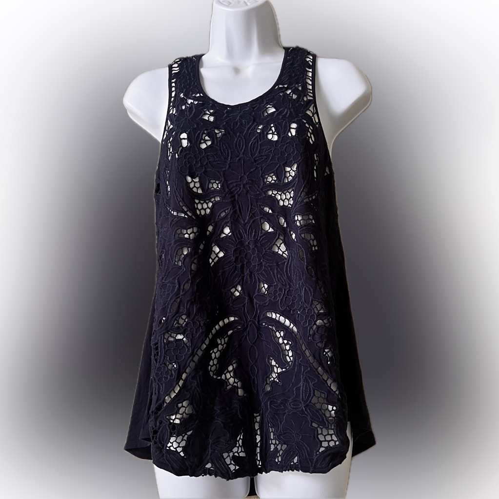 Anthropologie Akemi + Kin Sleeveless Cut Out Embroidered Fully Lined Top S